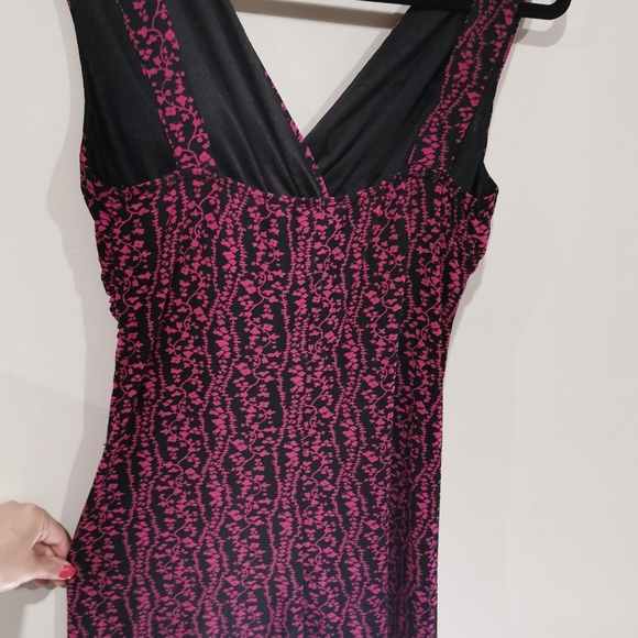 Beautiful Dress - Picture 3 of 5